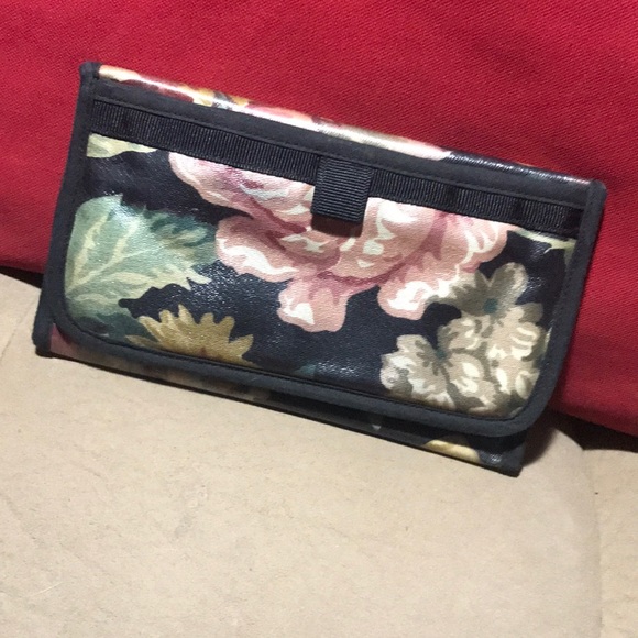 Cosmetic set Nordic house designs - Picture 2 of 11